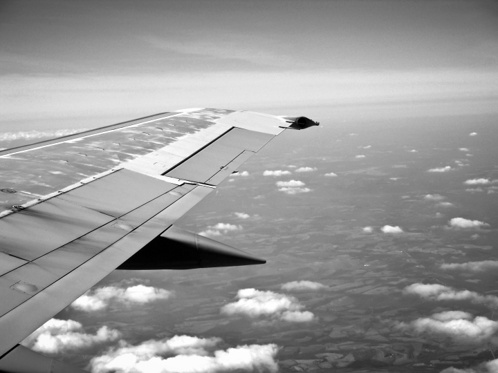 black-and-white-sky-flying-holiday